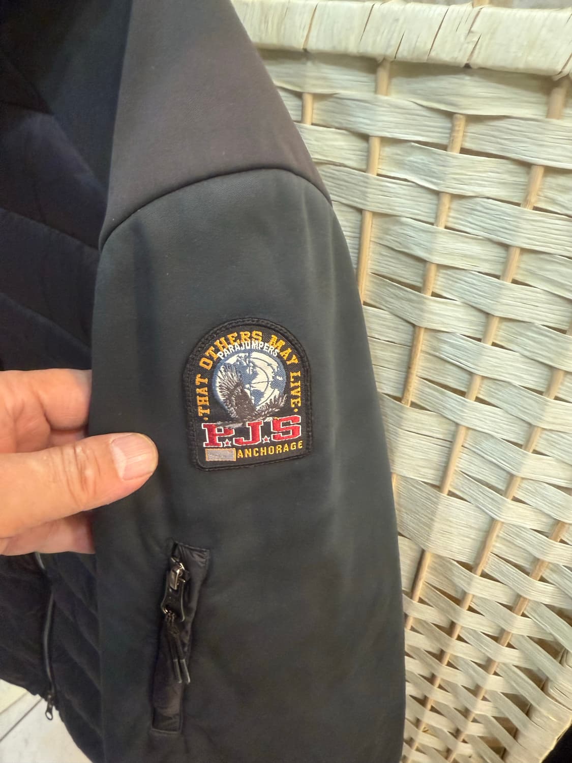 105/21fw 정품 파라점퍼스 키나리 경량패딩 팝니다 상품이미지2