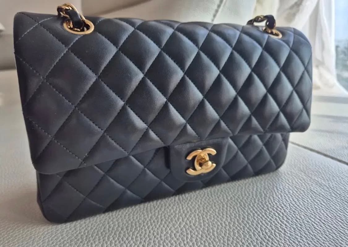 샤넬 클래식 미디움 플립 백 상품이미지1
