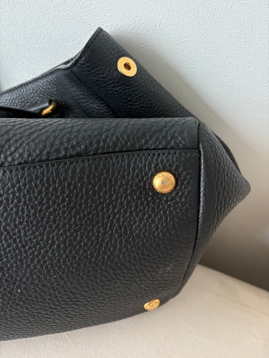 프라다 블랙 가죽 토트백 상품이미지10