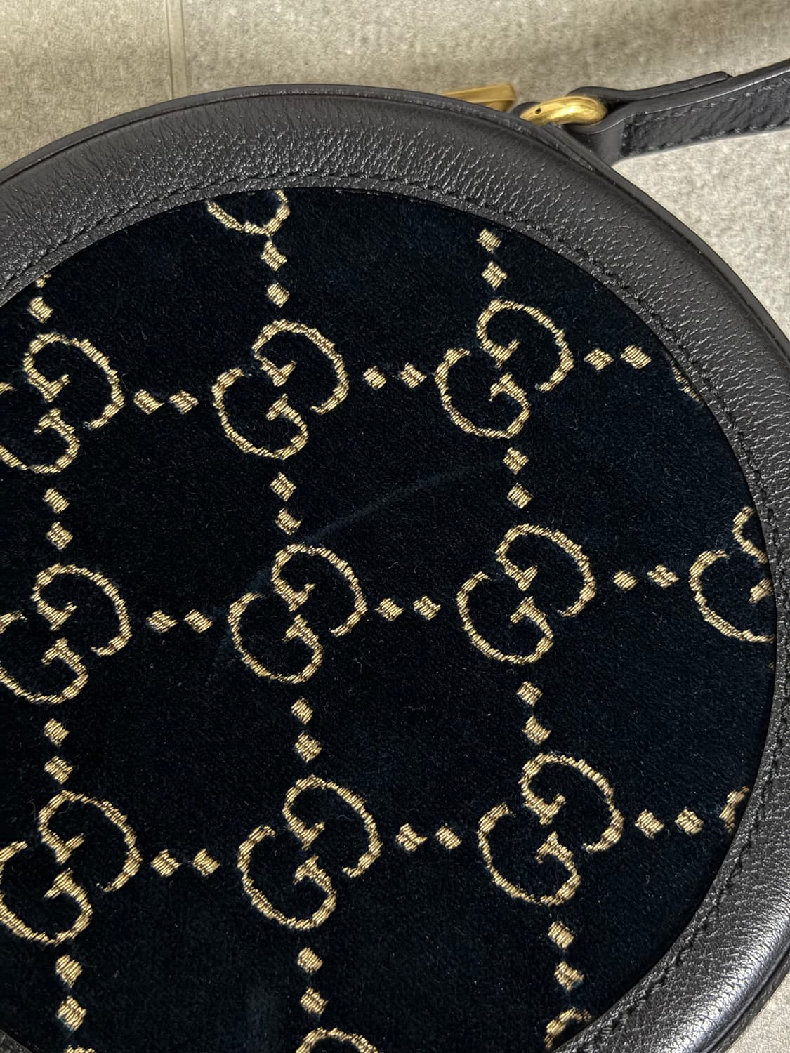 구찌 GG 탬버린백 벨벳 크로스백 상품이미지5