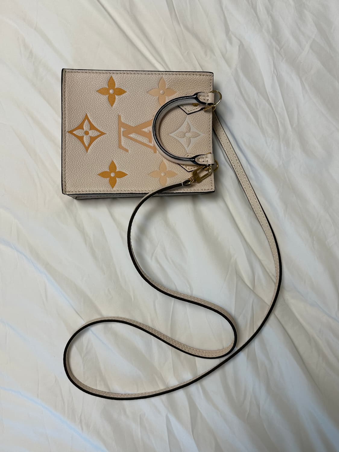 루이비통 앙프렝뜨 쁘띠 삭 플라 상품이미지7