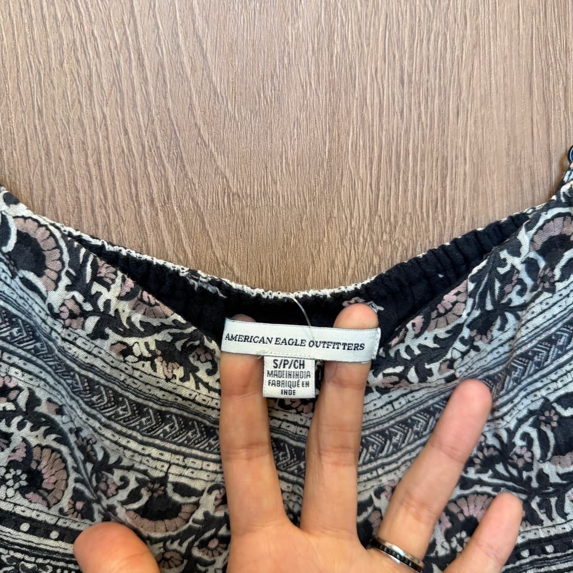 아메리칸 이글 슬리브리스 탑 페이즐리 프린팅 디테일 네이비 k3 상품이미지8