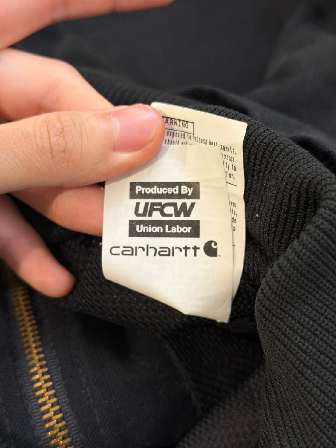 칼하트 Made in USA J131 액티브 후드 워크자켓 블랙 상품이미지7