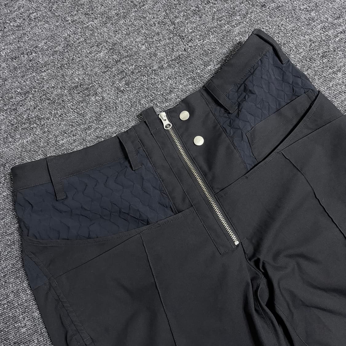 게릴라 그룹 Transformable Dual Shell Pants 상품이미지3