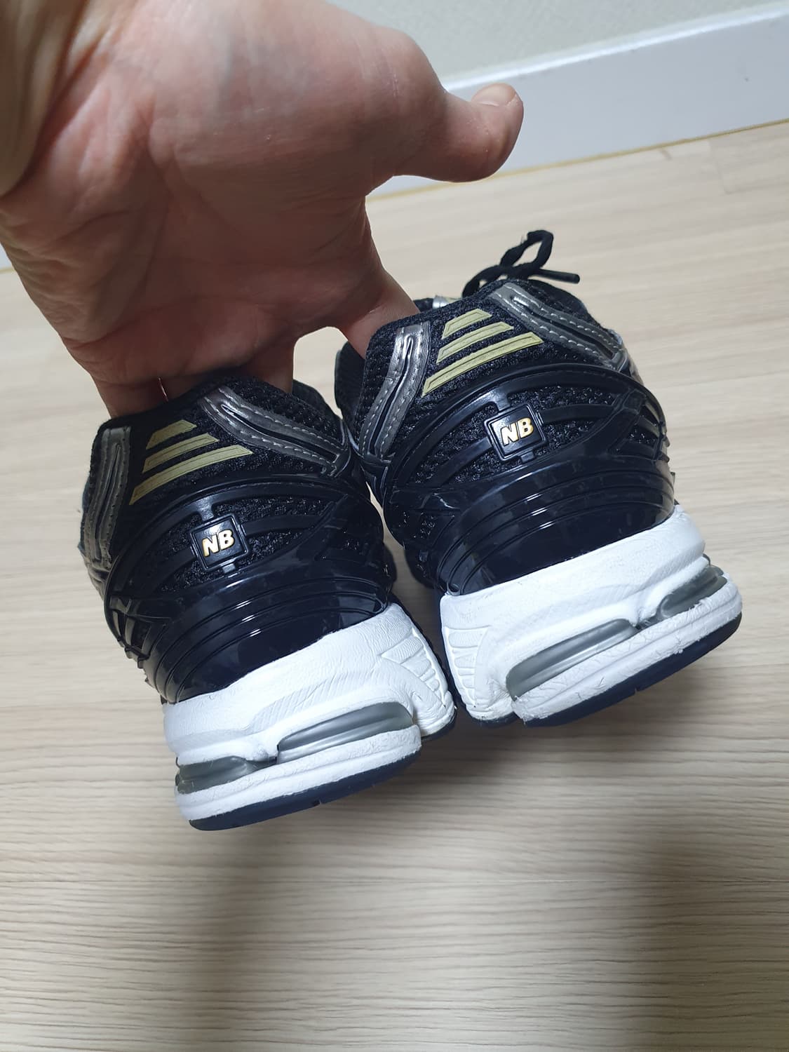 뉴발란스 1906R 블랙 실버 운동화 285 상품이미지6