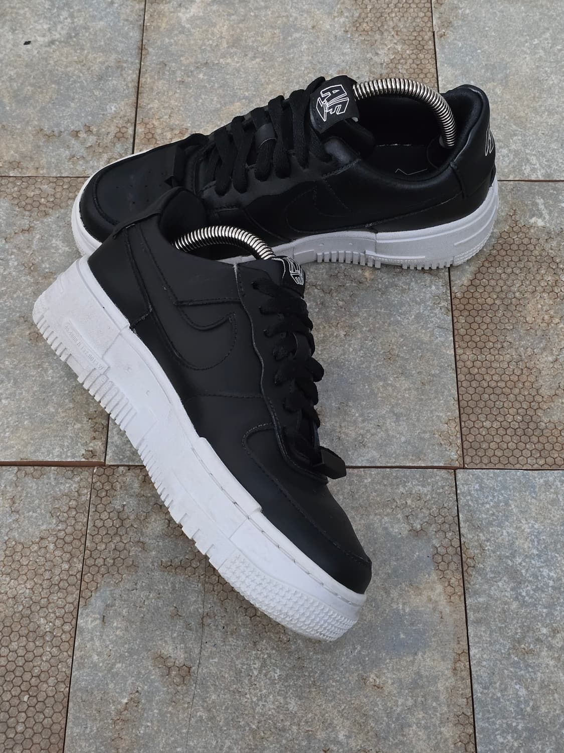 (230)나이키 에어포스 1 픽셀 검흰  상품이미지5