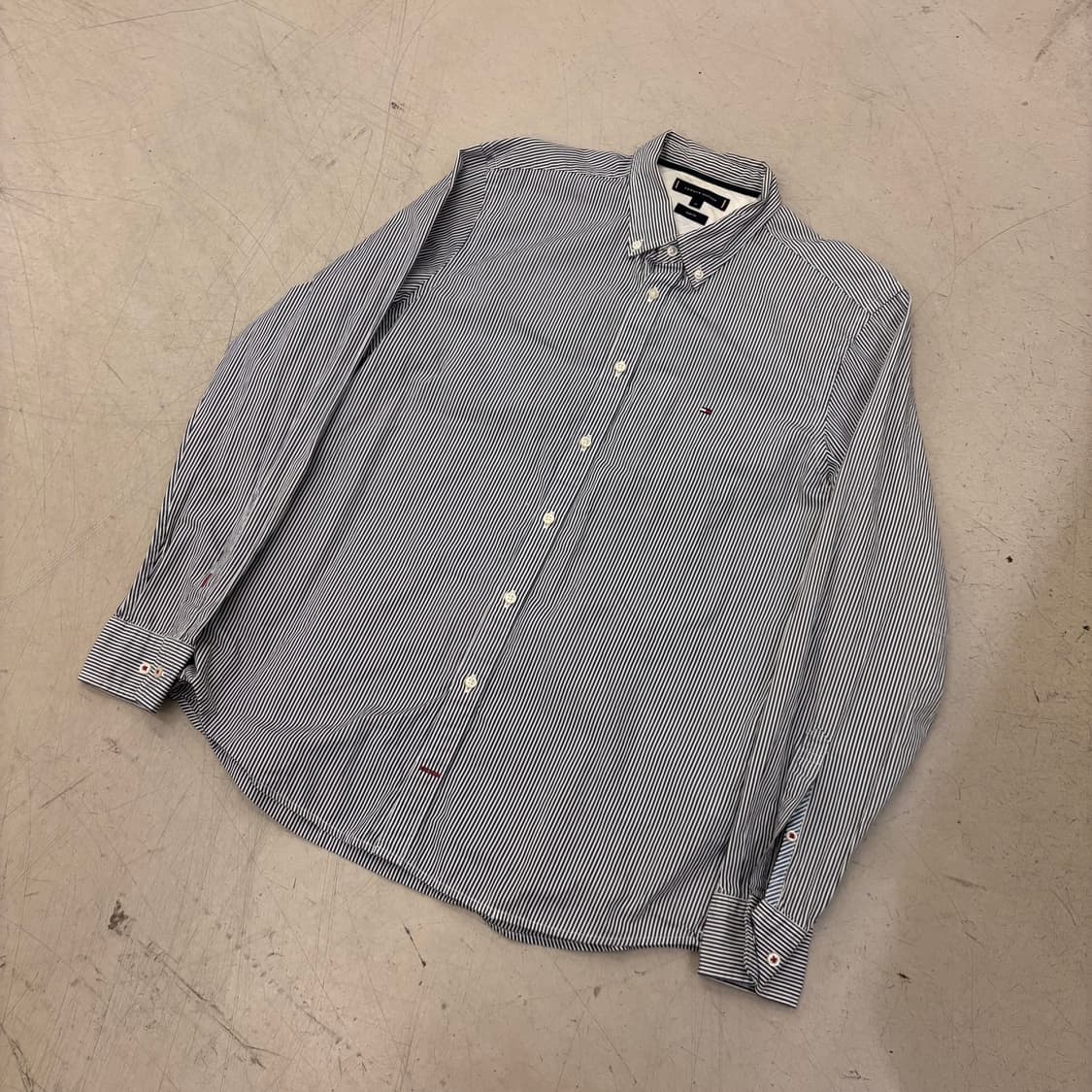 타미 힐피거 스트라이프 슬림핏 셔츠 상품이미지1