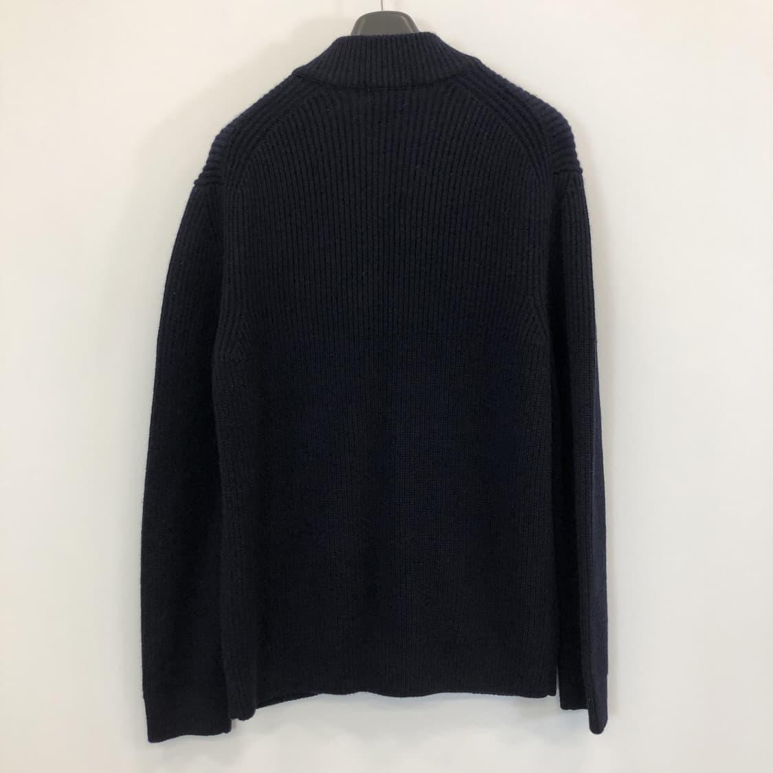 헤지스 울 100% 자수로고 니트집업 105  상품이미지4