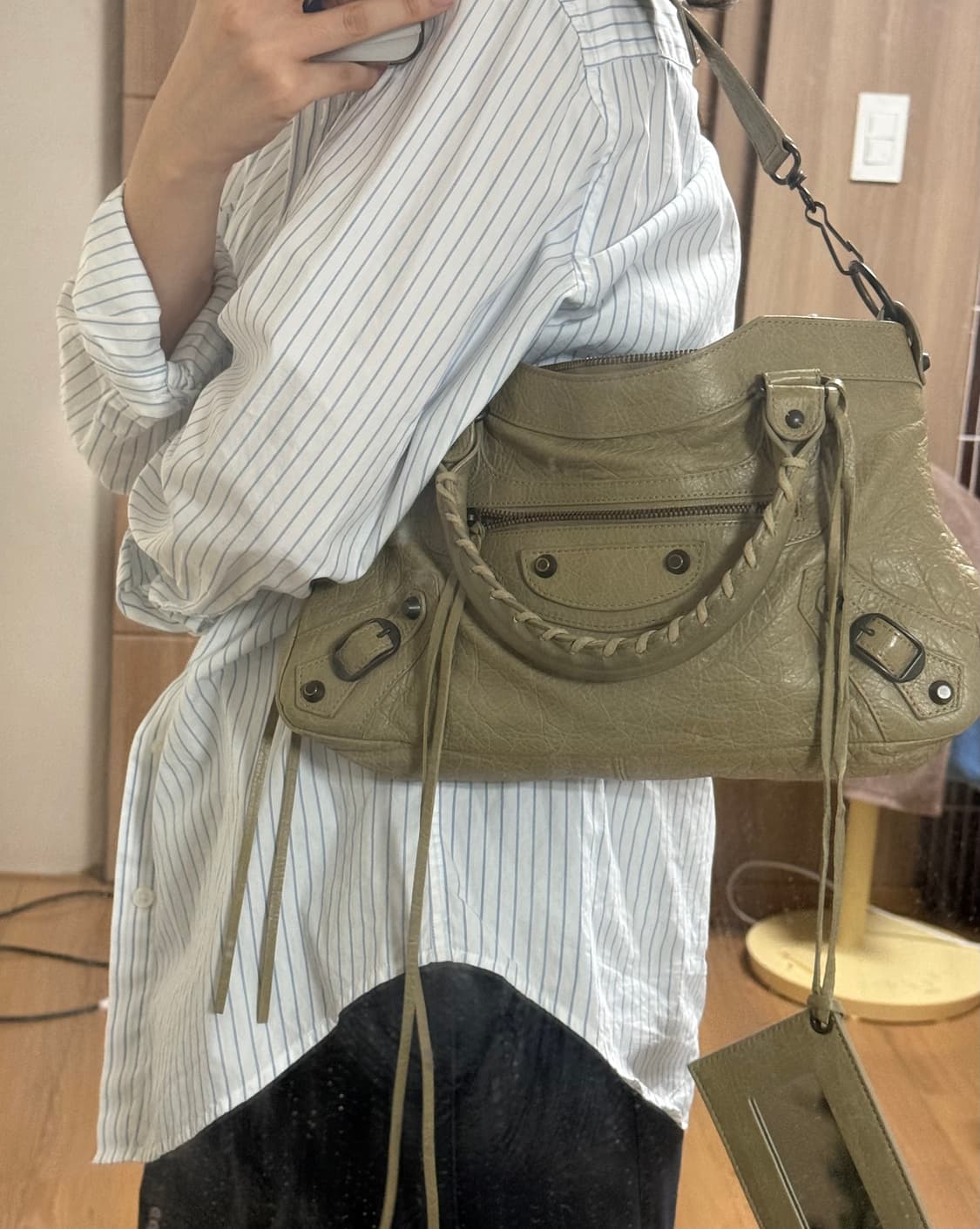 발렌시아가 모터백 시티백 상품이미지1