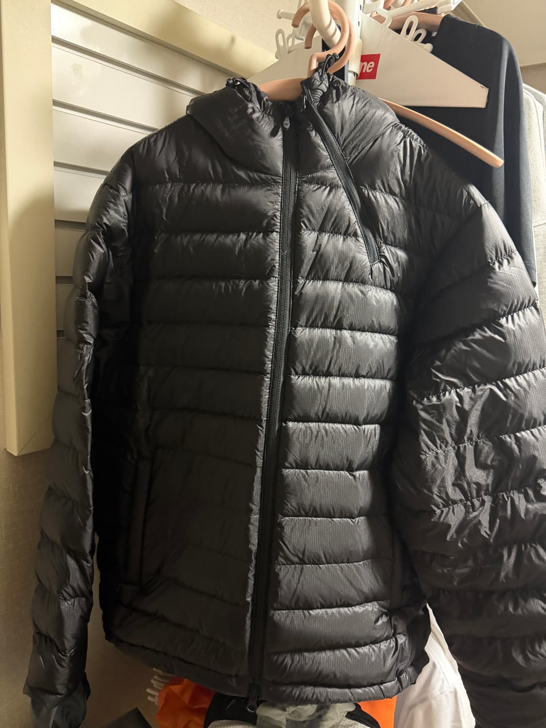 산산기어 서픽스 푸퍼 자켓 블랙 상품이미지2