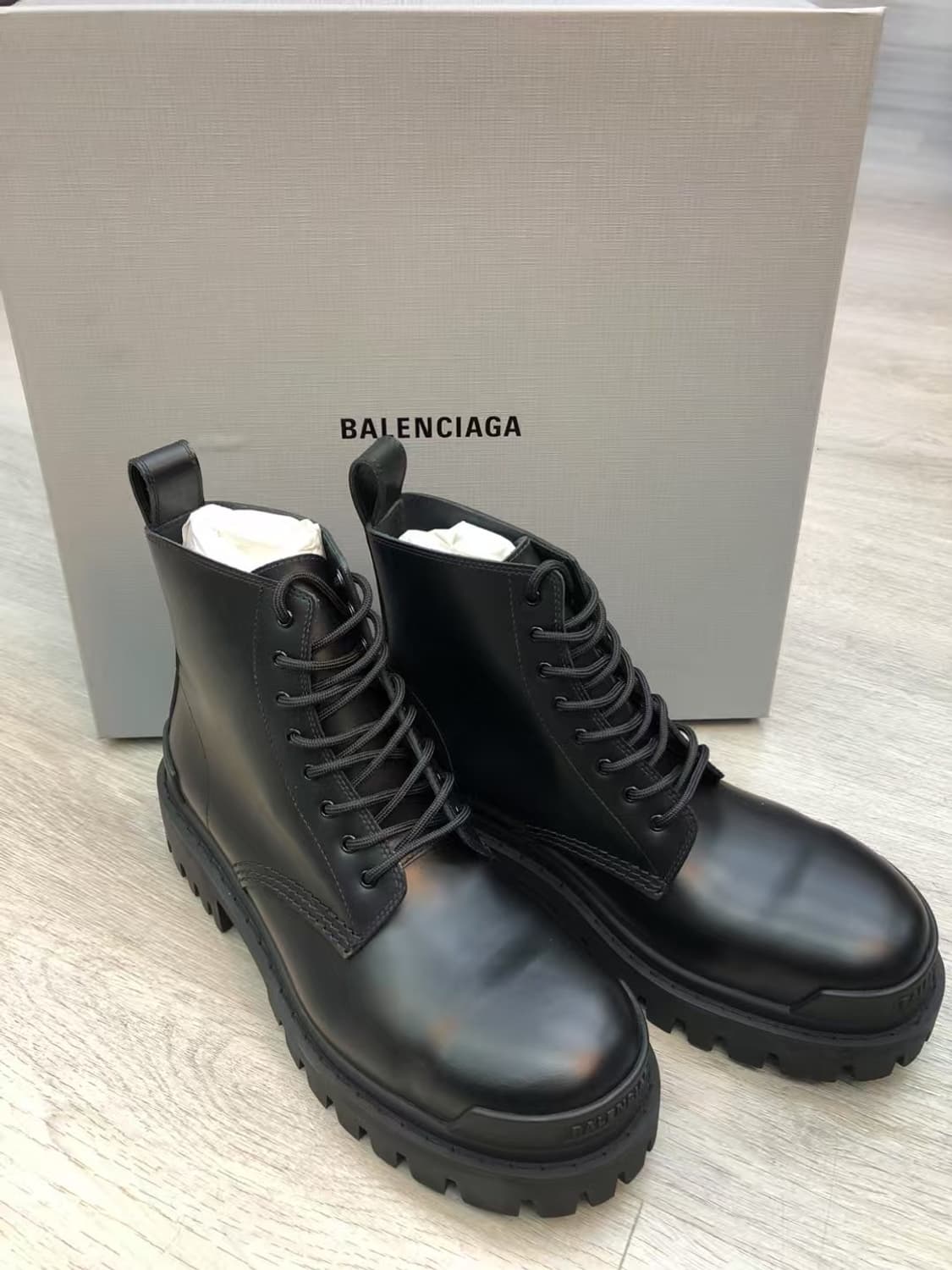 Balenciaga Strike 20mm Lace-Up Boots  상품이미지1