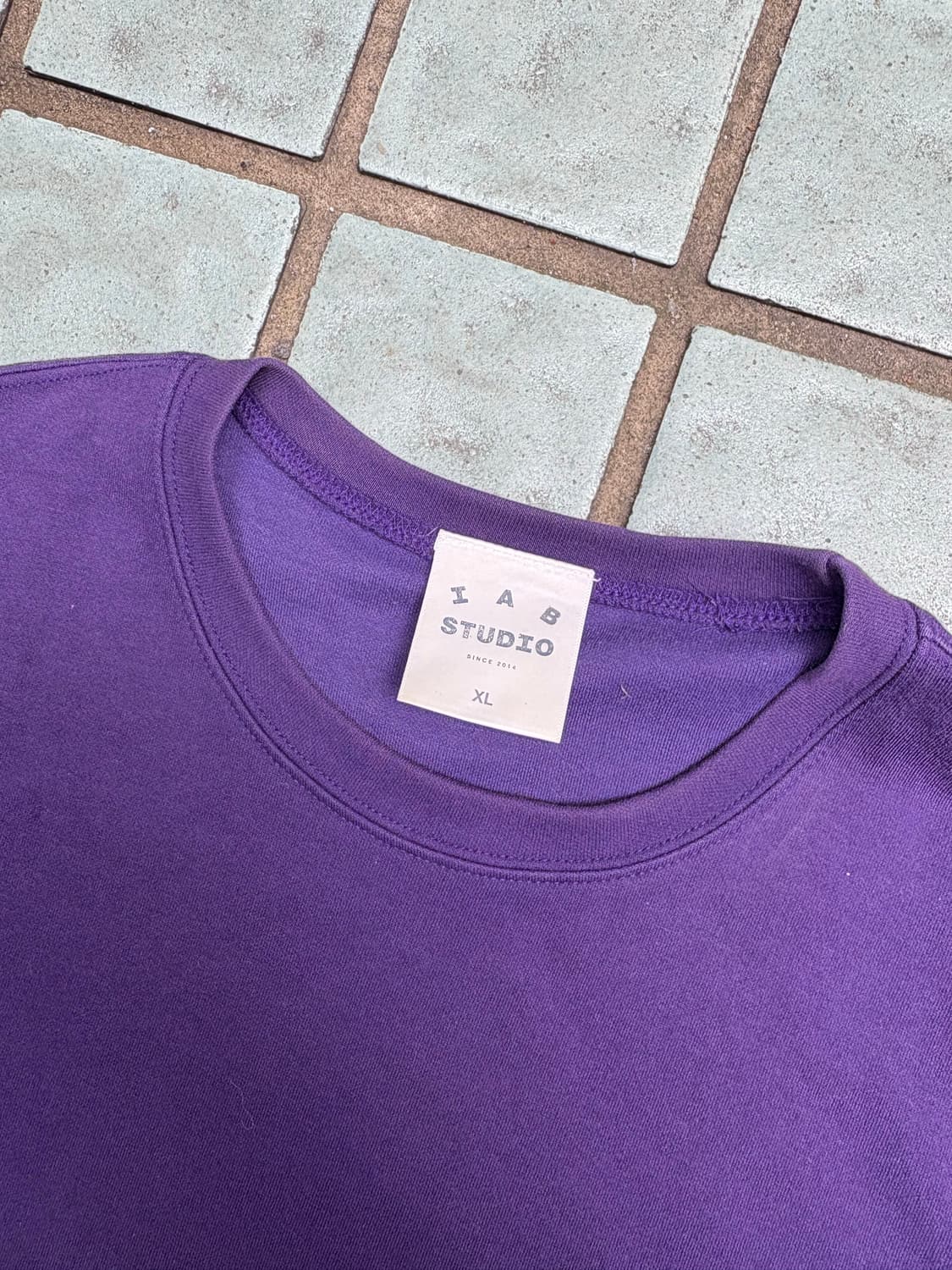 아이앱 스튜디오 롱슬리브 티셔츠 퍼플 스플래쉬드 상품이미지3