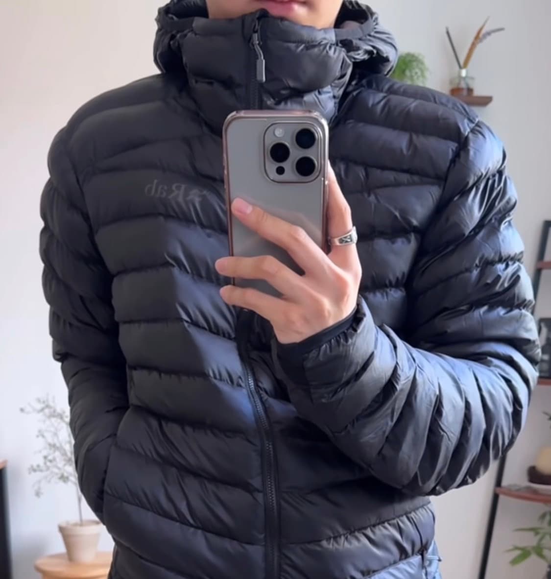 랩 시러스 알파인 경량패딩 블랙 상품이미지2