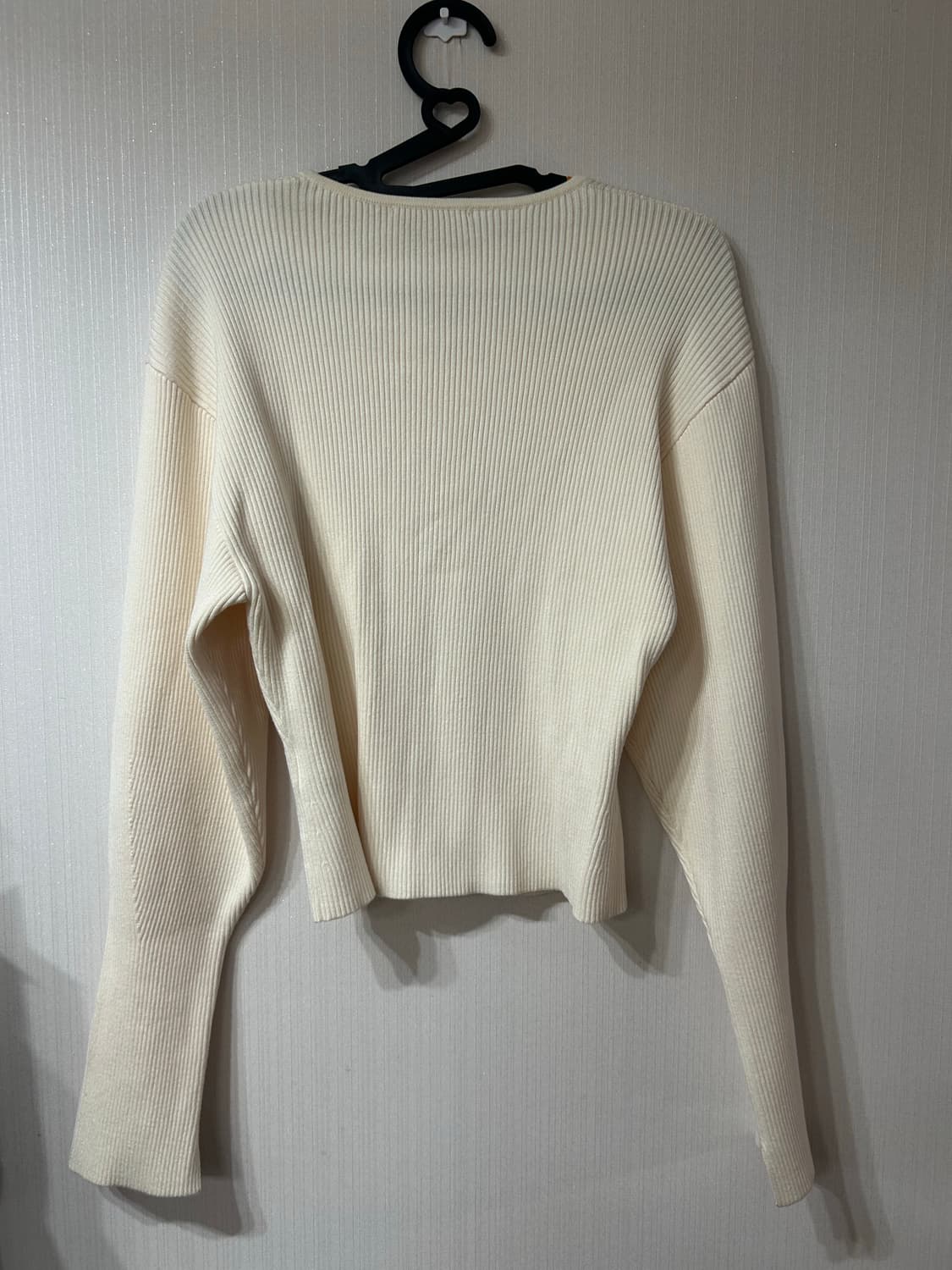 앤아더스토리즈 립 니트 가디건 화이트 상품이미지5