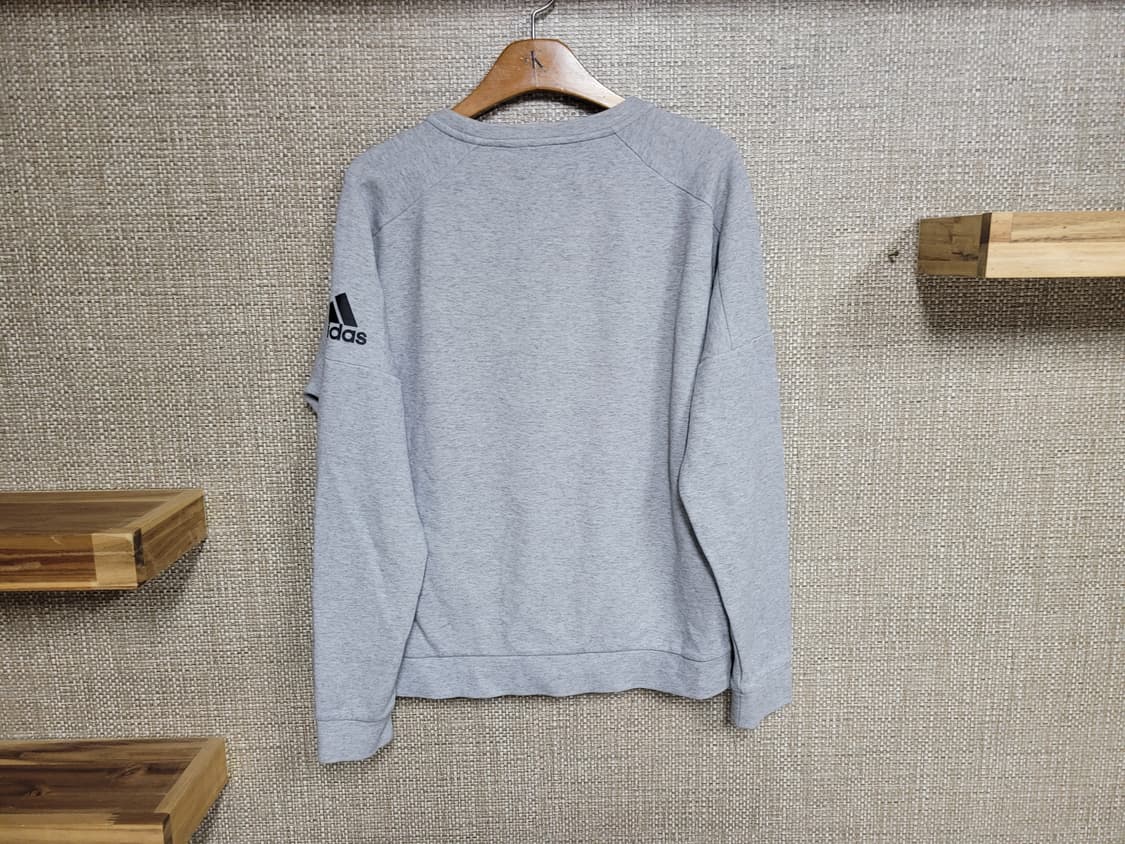 105사이즈 아디다스 맨투맨  상품이미지4