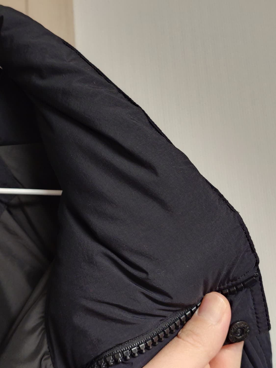 [46/105] 준지 23FW 크롭 구스 다운 패딩 베스트 조끼 패쪼 상품이미지4