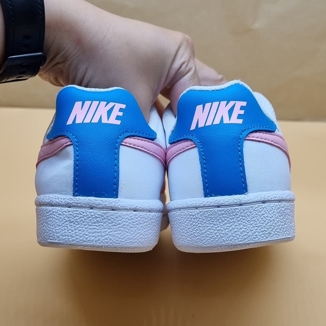 나이키 코트로얄 여성스니커즈230  상품이미지4