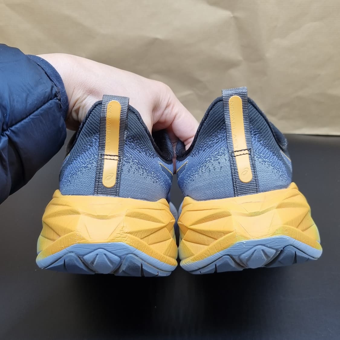 아식스 노바블라스트4 런닝화255 상품이미지4