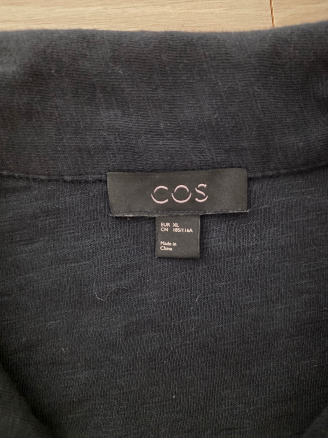 COS 반팔 Cotten 100%  Black 카라티 XL

Cotten 상품이미지3