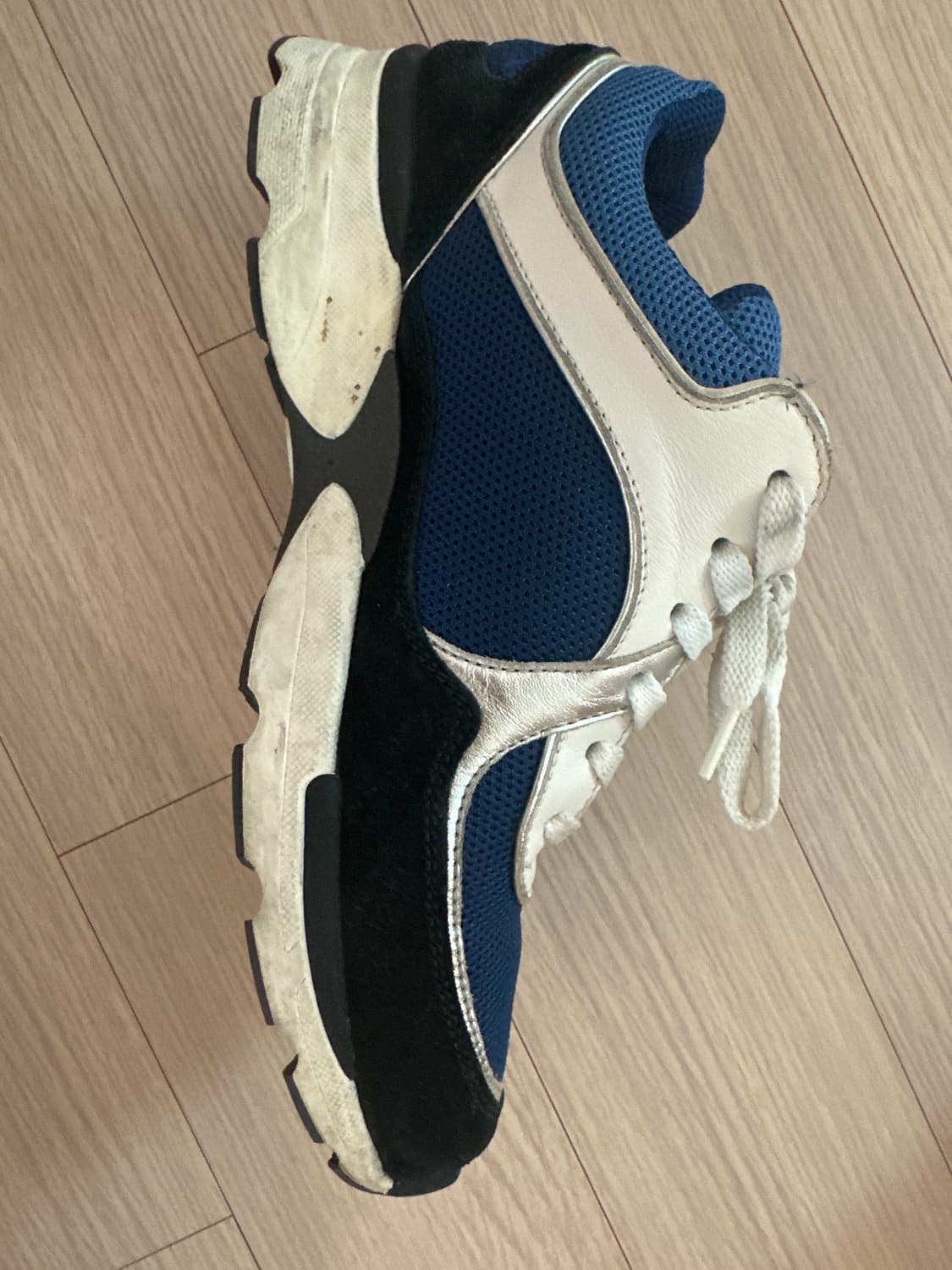 샤넬 스닉커즈- 블루, 아이보리, 실버, 블랙 조합 상품이미지4