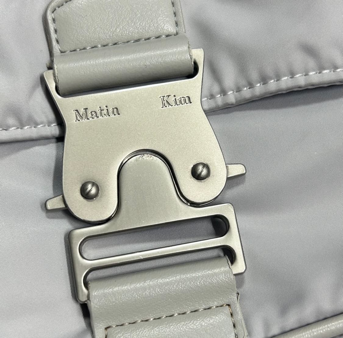 마뗑킴 버클 백 라이트그레이 숄더백 가방  상품이미지5