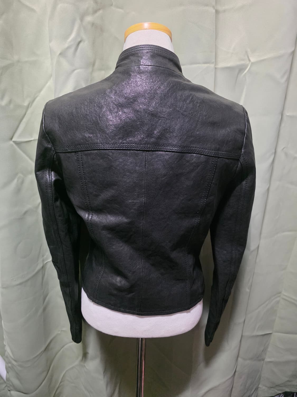 사선 넥버클 레더 자켓 상품이미지2