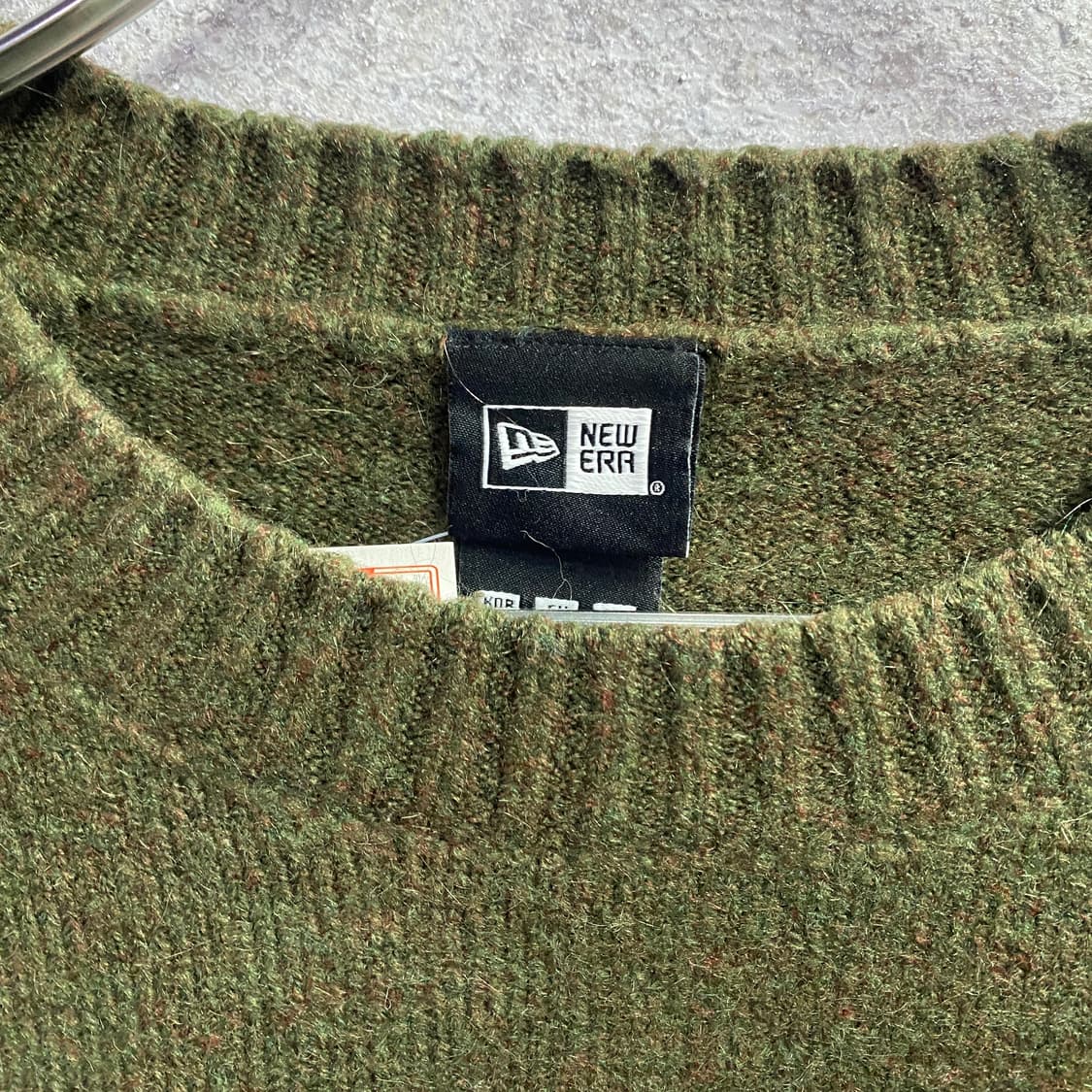 뉴에라 미니멀 모헤어 스웨터 카키 B3028 상품이미지4