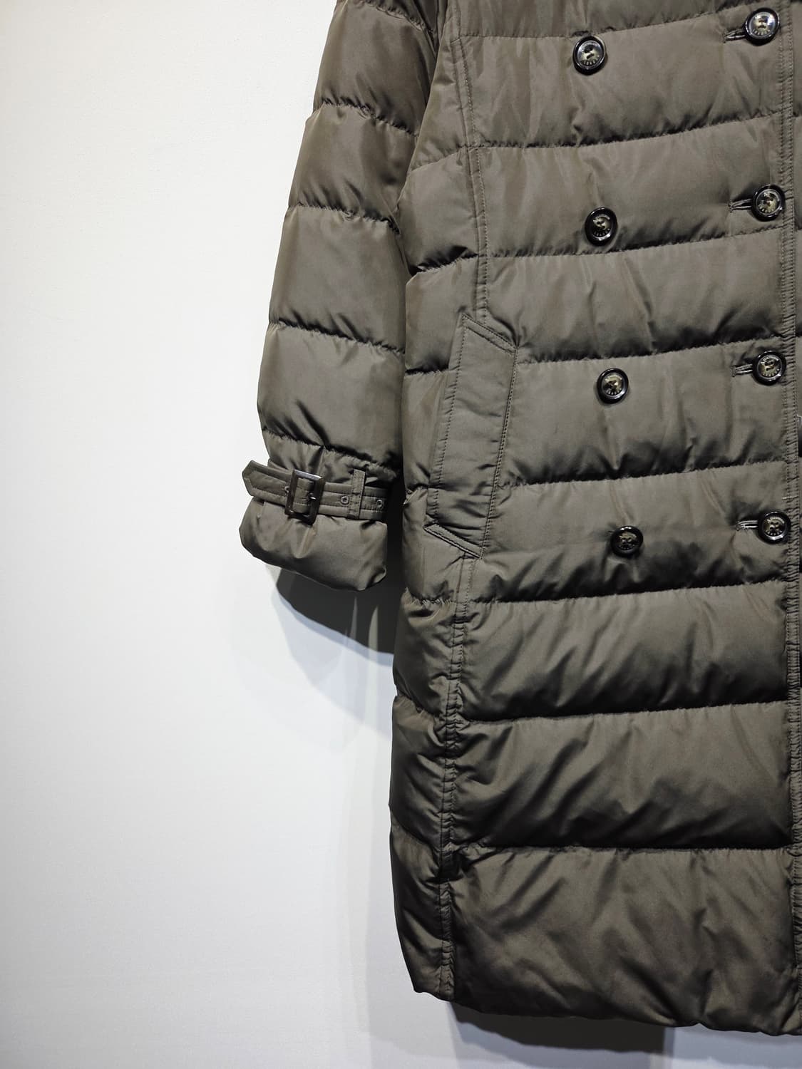 아쿠아스큐텀 시그니처 클럽체크 구스다운 더블 롱 패딩 상품이미지4