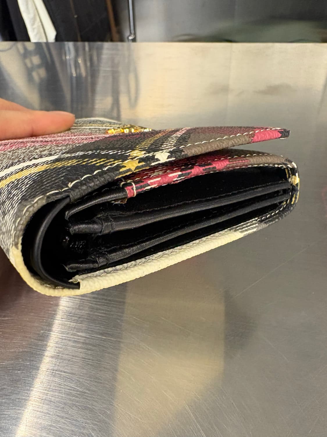 비비안웨스트우드 티탄체크 지갑 상품이미지10