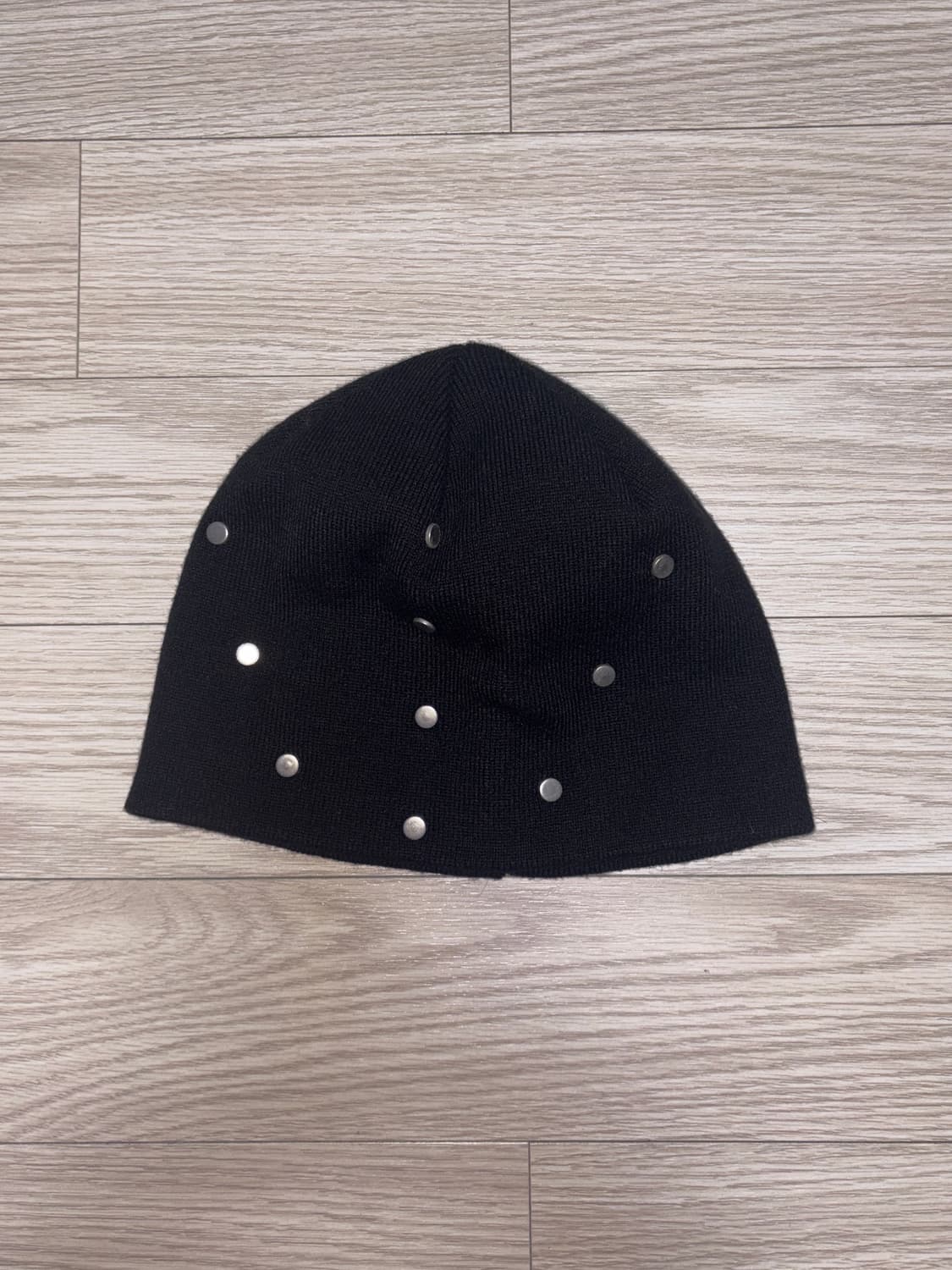 더콜디스트모먼트 스터드 비니 size1 상품이미지1