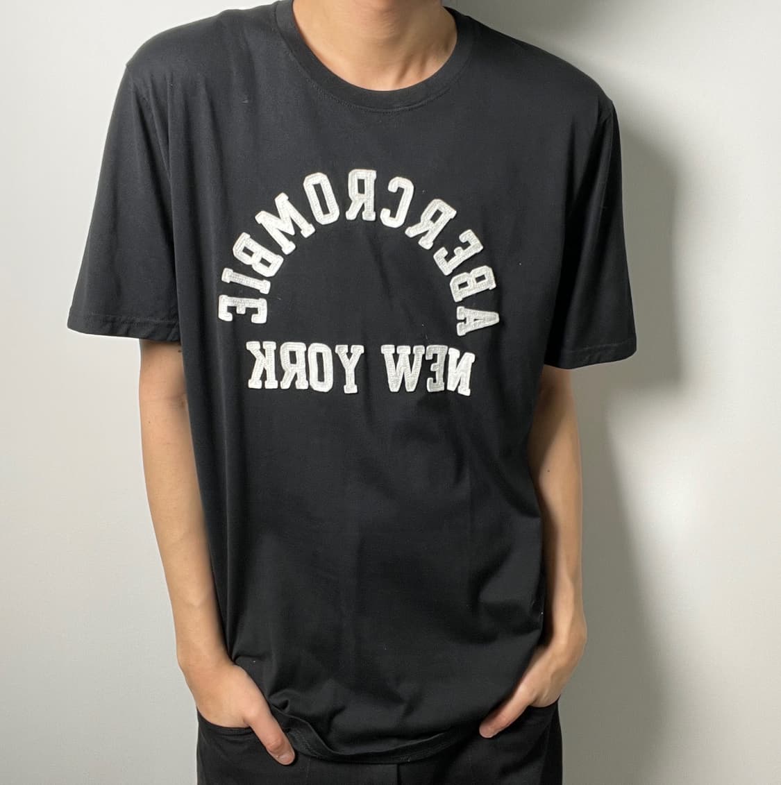 아베크롬비 블랙 반팔 티셔츠 2XL 상품이미지3