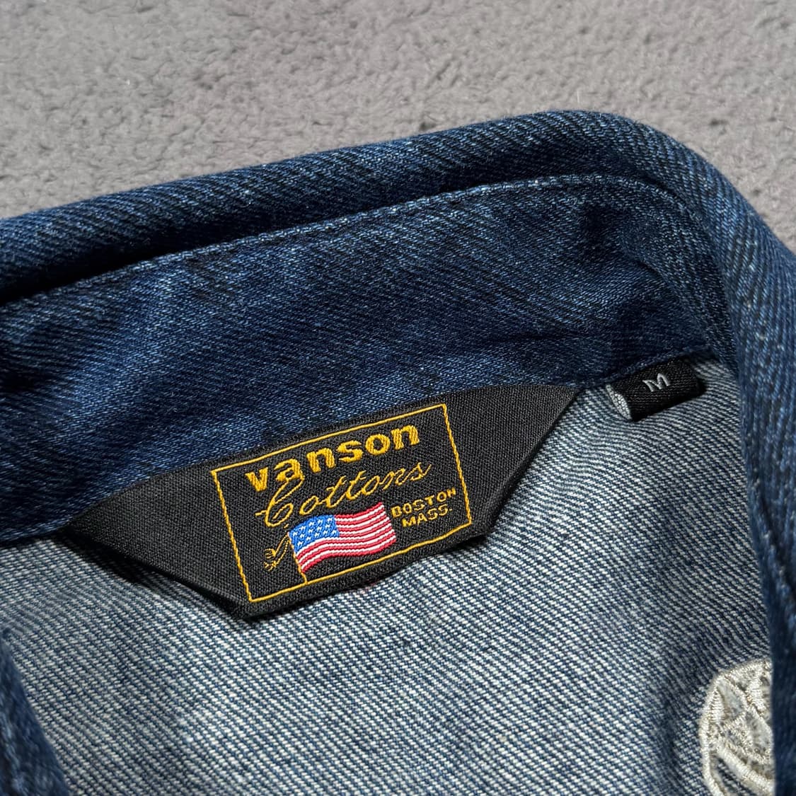 Vanson Leathers 밴슨 레더 카모 패턴 이글 자수 데님 자켓 상품이미지5