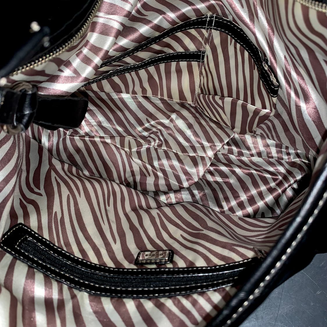 00s 빈티지 라지 라운드 게스 스티치 백 상품이미지6