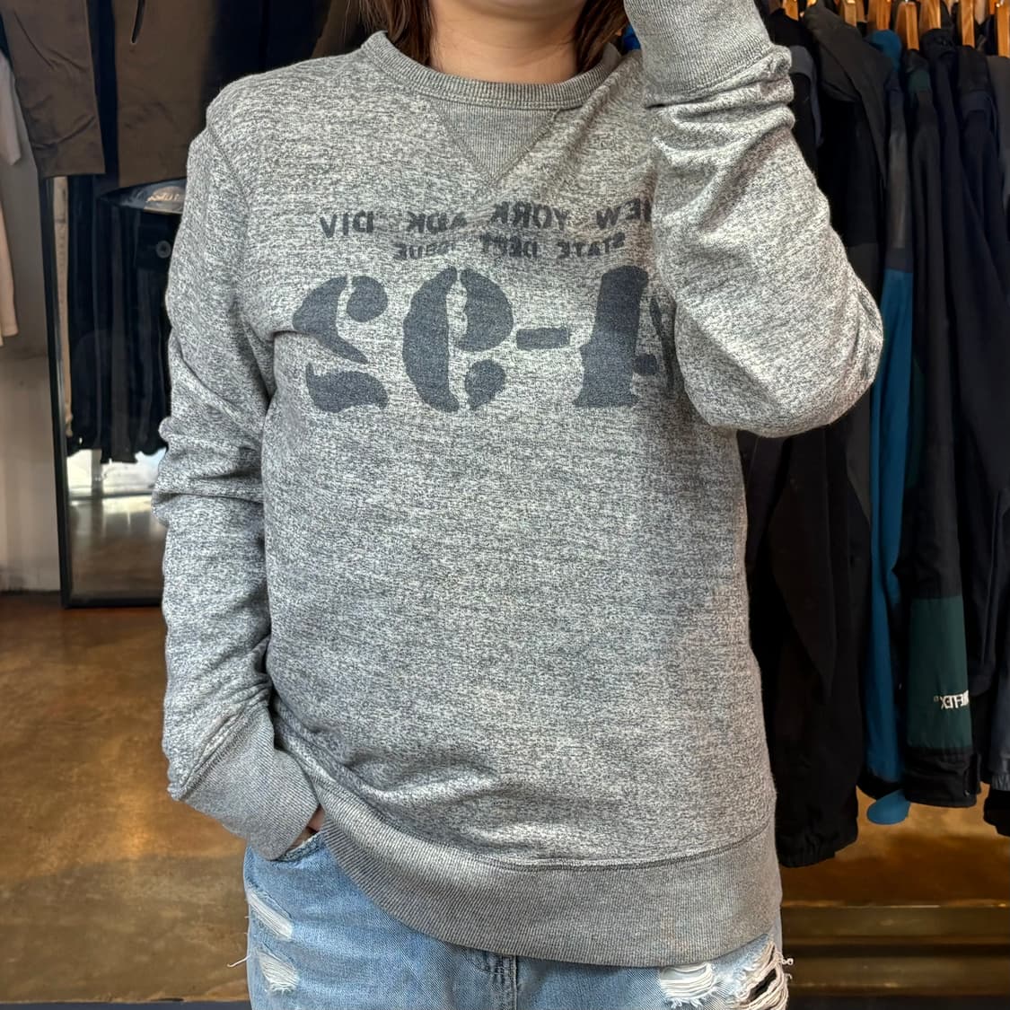 아베크롬비 워시드 그래픽 맨투맨 상품이미지1