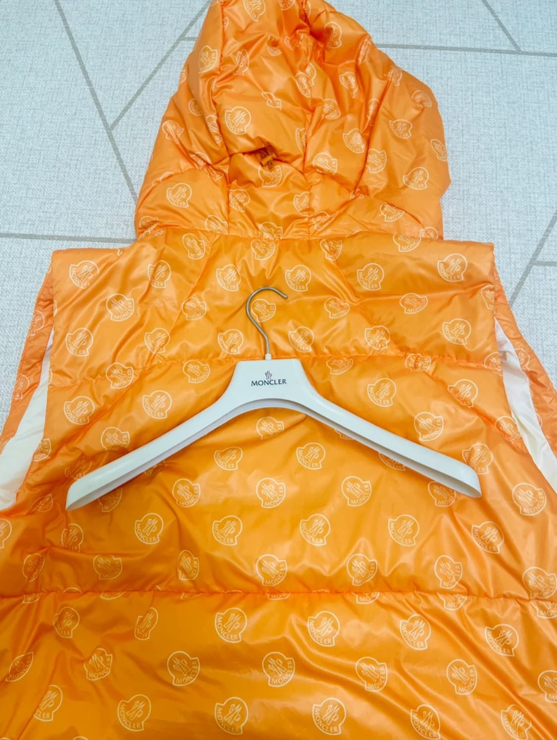 몽클레어 남성 패딩 사이즈 7 레어템 상품이미지2