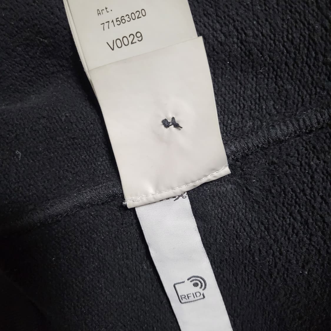 [정품] XL / 22FW 스톤아일랜드 맨투맨 블랙 상품이미지6