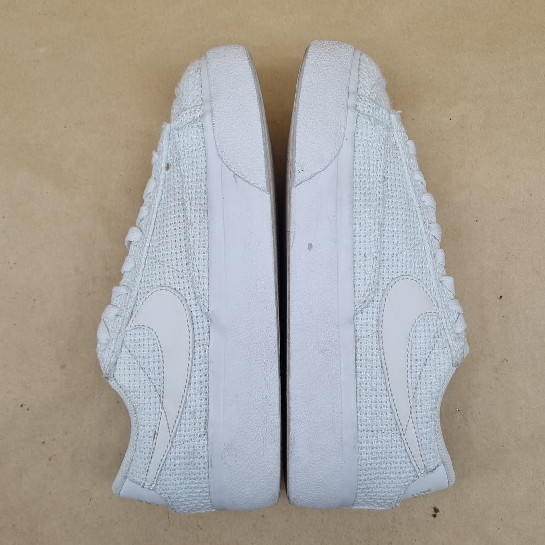 나이키 블레이저 로우 플랫폼 여성스니커즈 240 상품이미지5