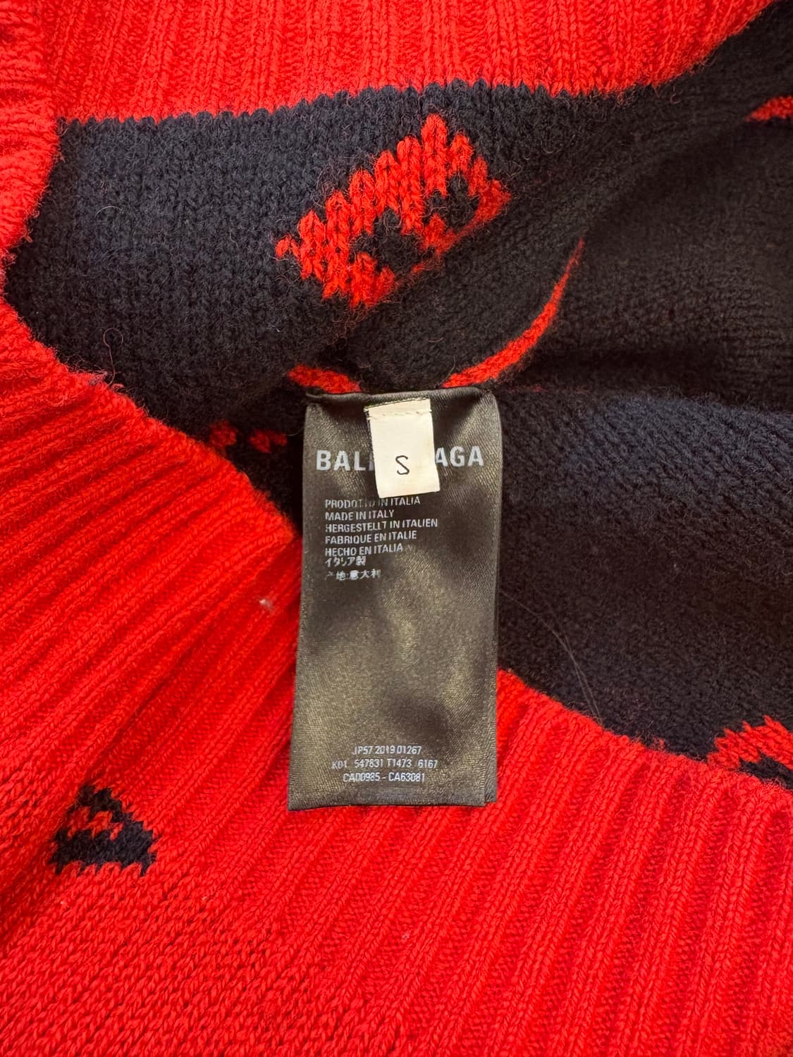 발렌시아가 올오버 로고 니트 스웨터 상품이미지4