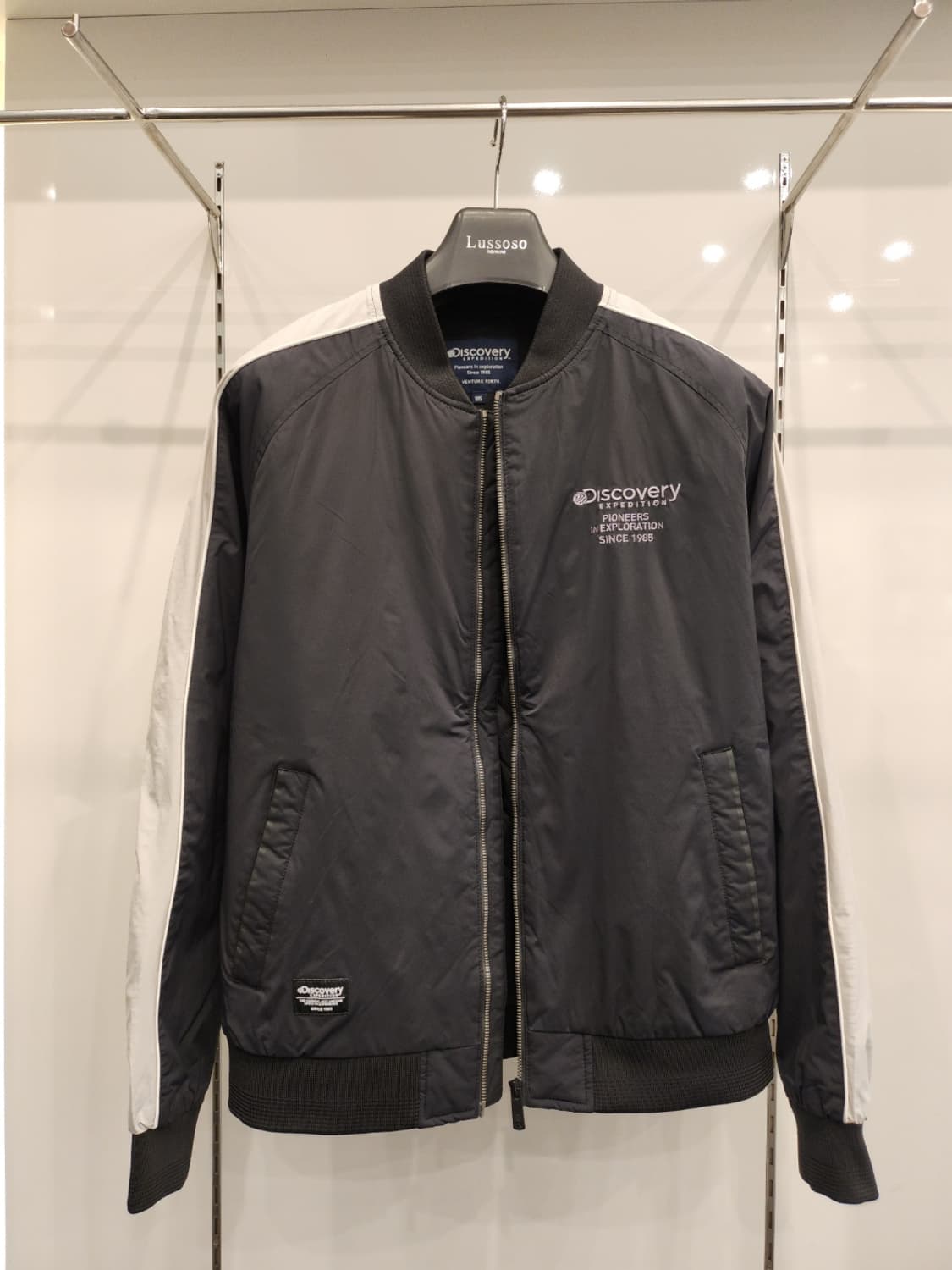 디스커버리 남성 블루종점퍼 상품이미지1