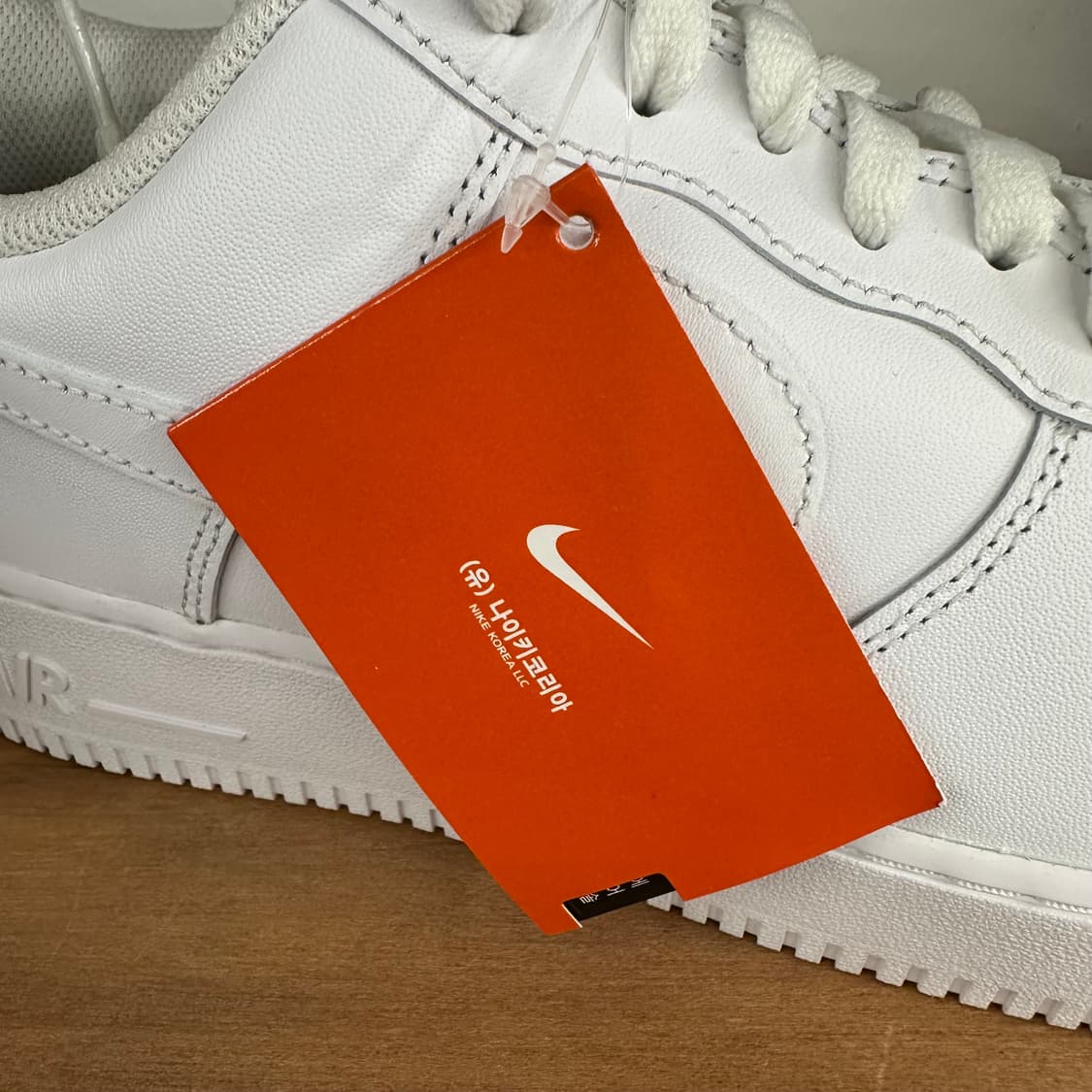 나이키 에어포스 1 로우 ‘화이트’ 특가 상품이미지4