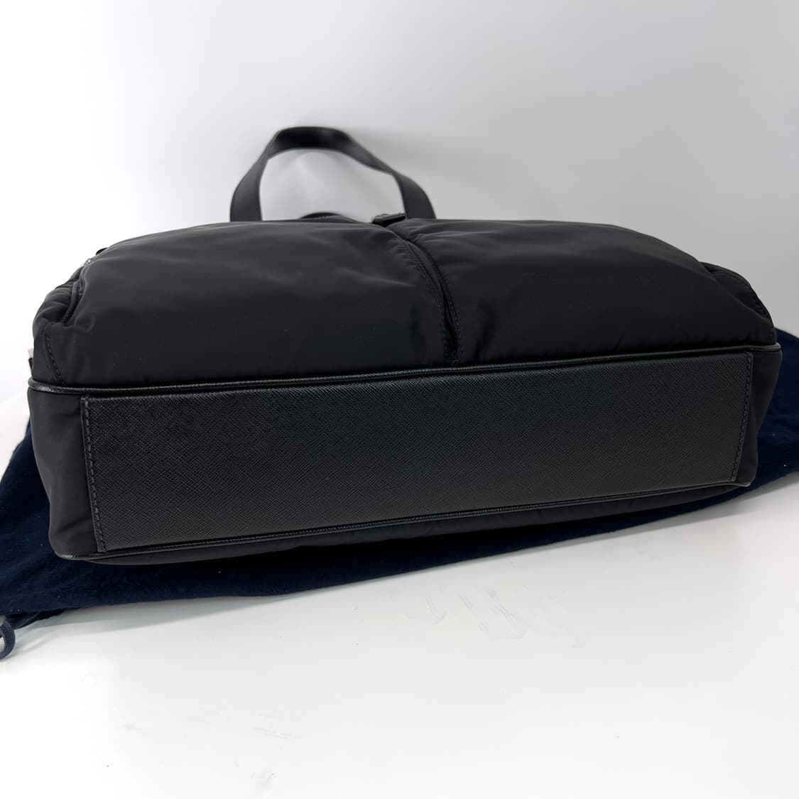 프라다 리나일론 삼각로고 토트백 & 숄더백 블랙 (2VG860) 상품이미지9