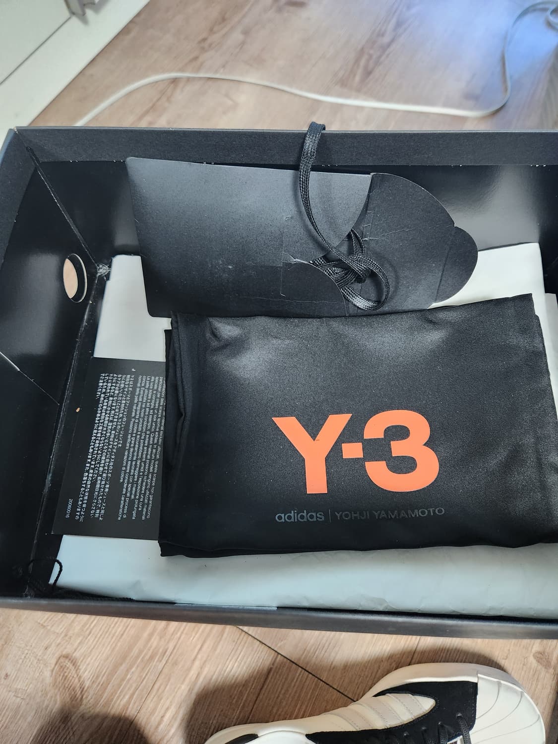 [275] Y-3 요지스타 상품이미지8