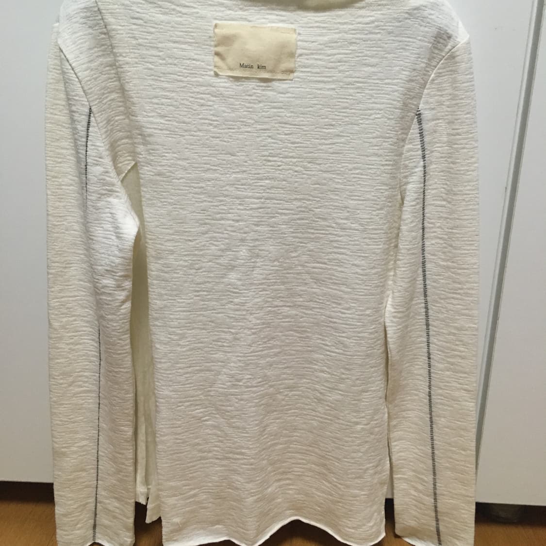 마뗑킴 아이보리 긴팔티 상품이미지2