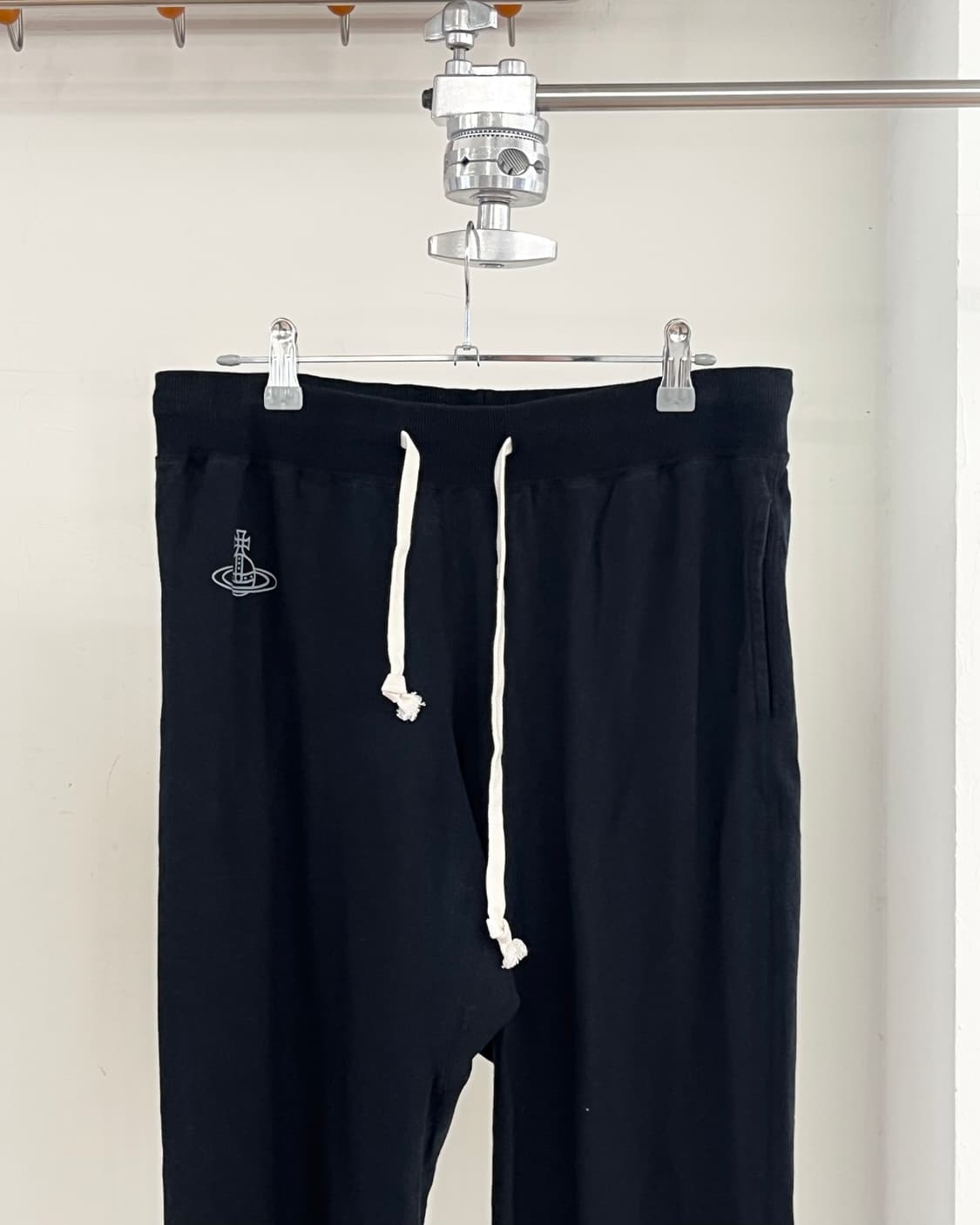 비비안웨스트우드 블랙 드로스트링 조거팬츠 상품이미지2