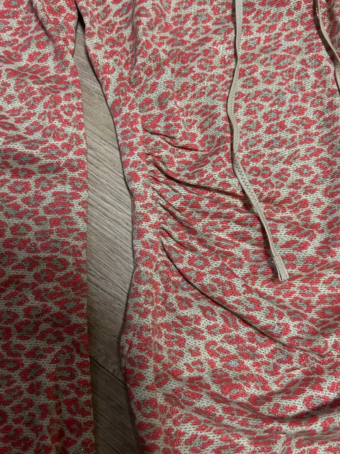 갸루무드 핑크 호피 셔링 브이넥 롱슬리브 상품이미지3