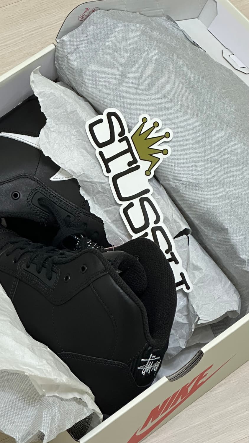 나이키 x 스투시 에어 발토로 블랙 앤 화이트 상품이미지1