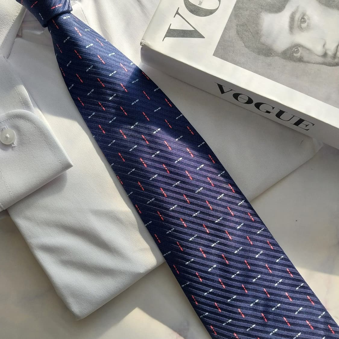 던힐 실크 네이비 프로펠러 패턴 넥타이 9.5cm A+등급 K1545
 상품이미지8