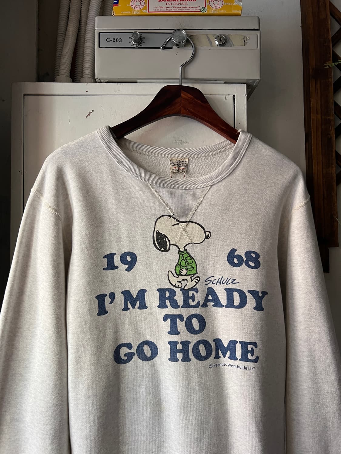 [M]버즈릭슨 스누피 1968 베트남전 멜란지 스웻셔츠 상품이미지2