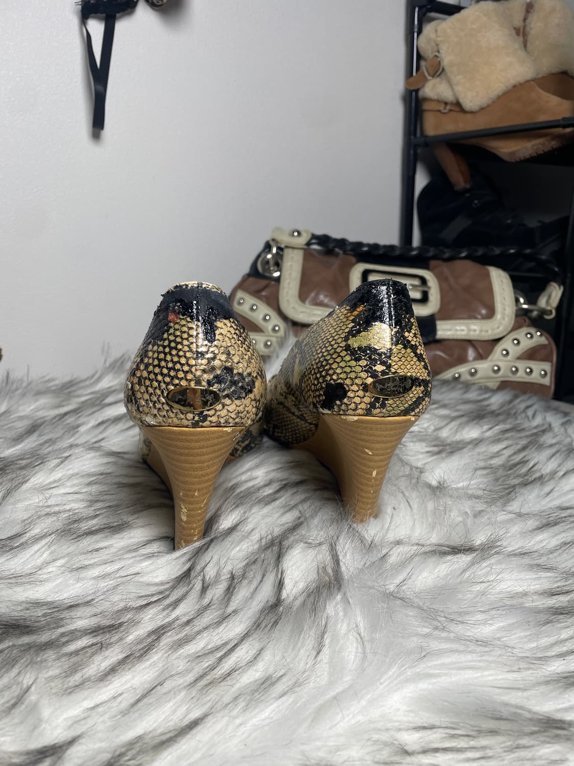 Jinny Kim 뱀피 웨지힐 상품이미지4