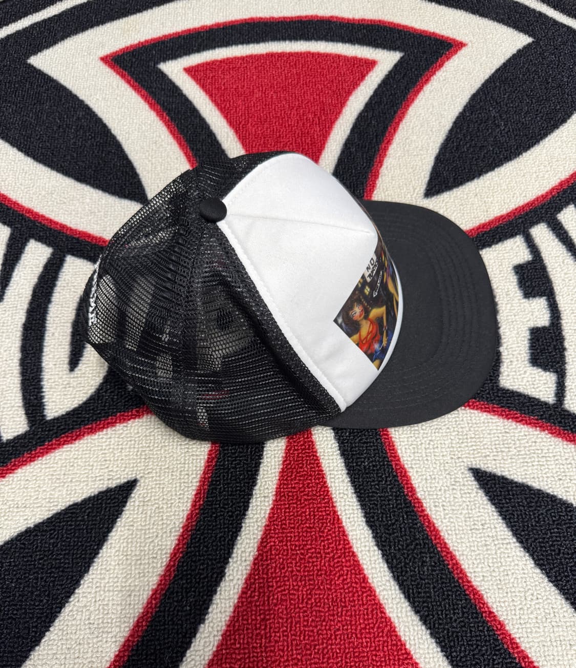 슈프림 레이디 핑크 메쉬 백 5패널 화이트 블랙 21FW 상품이미지2